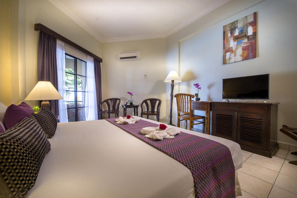  Suria Cherating Beach Resort  