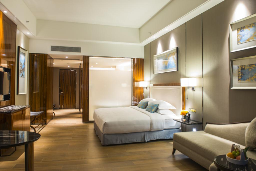 Forest City Marina Hotel